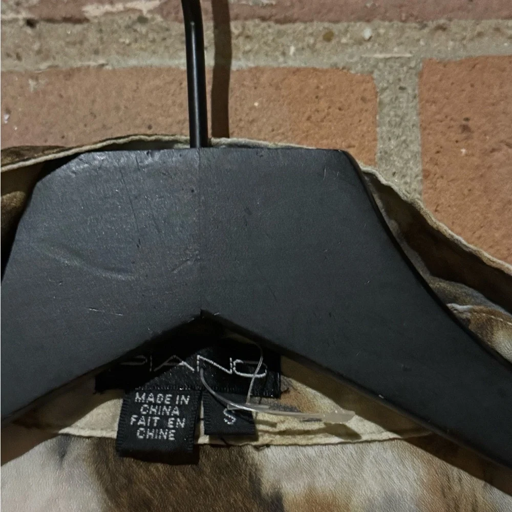 Top - Picture 3 of 4